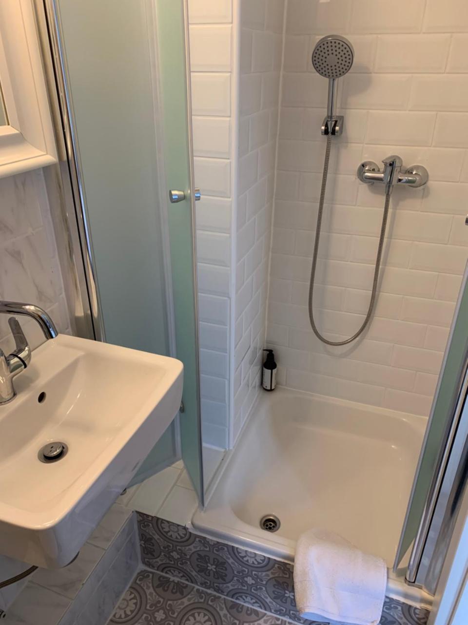 Das Kleine Hotel Schleiblick Schleswig Esterno foto